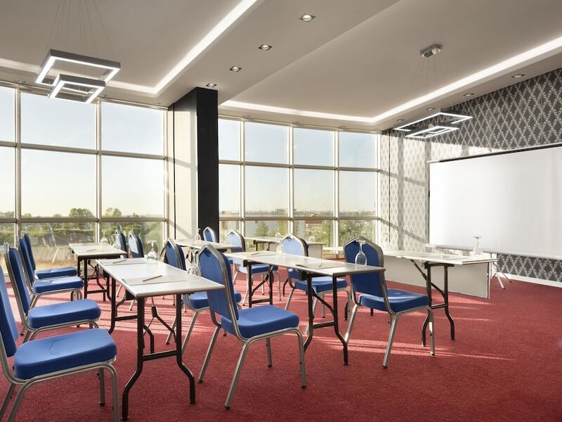 Ramada Hotel & Suites by Wyndham Edirne