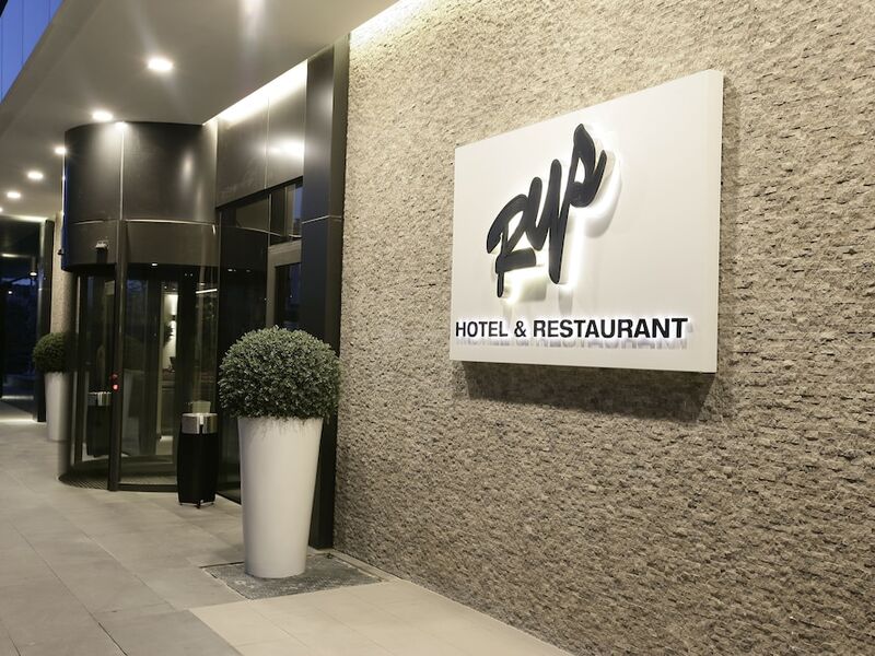 RYS Hotel & Restaurant