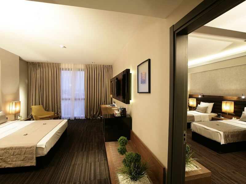RYS Hotel & Restaurant