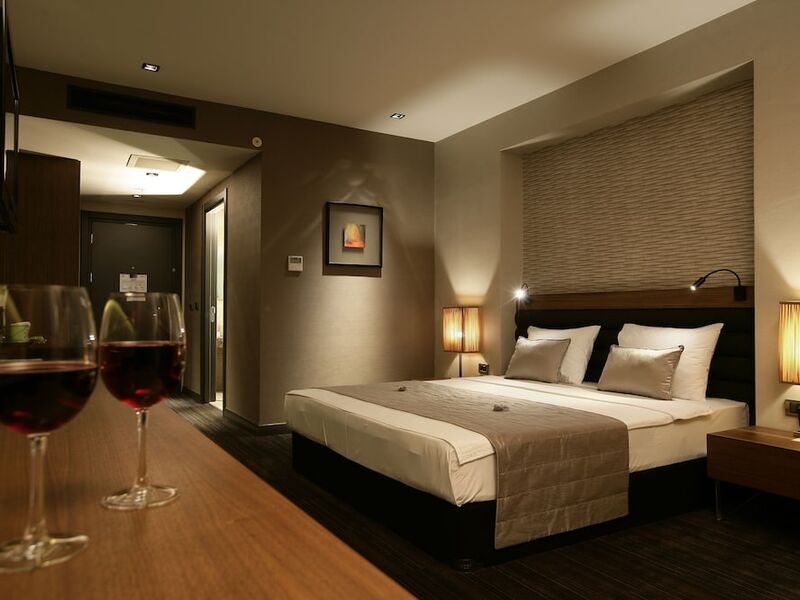 RYS Hotel & Restaurant