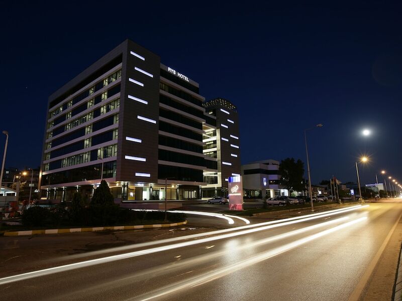 RYS Hotel & Restaurant
