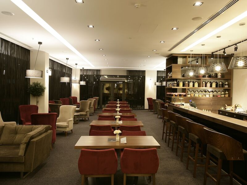 RYS Hotel & Restaurant