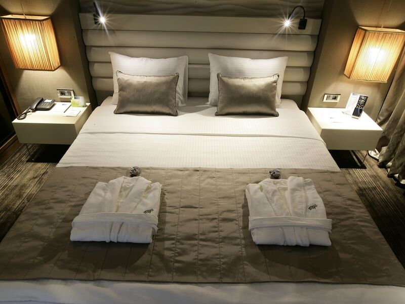 RYS Hotel & Restaurant