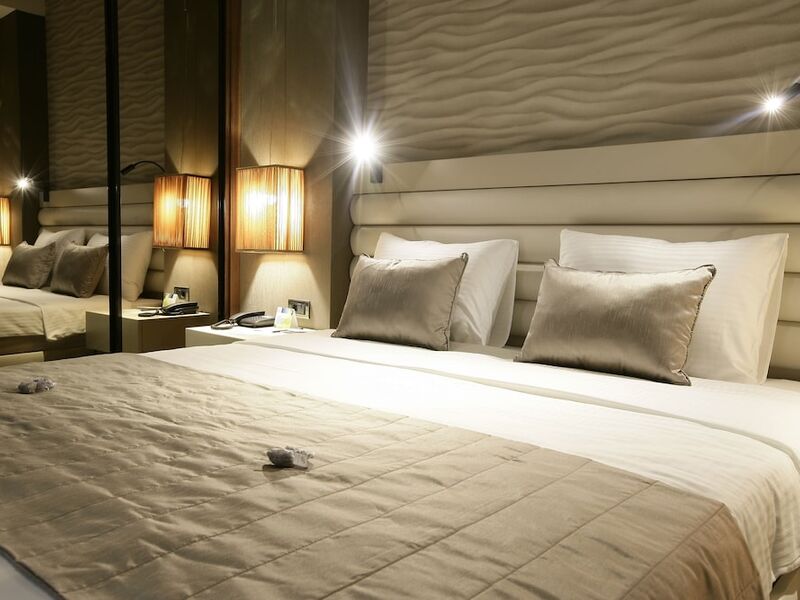RYS Hotel & Restaurant