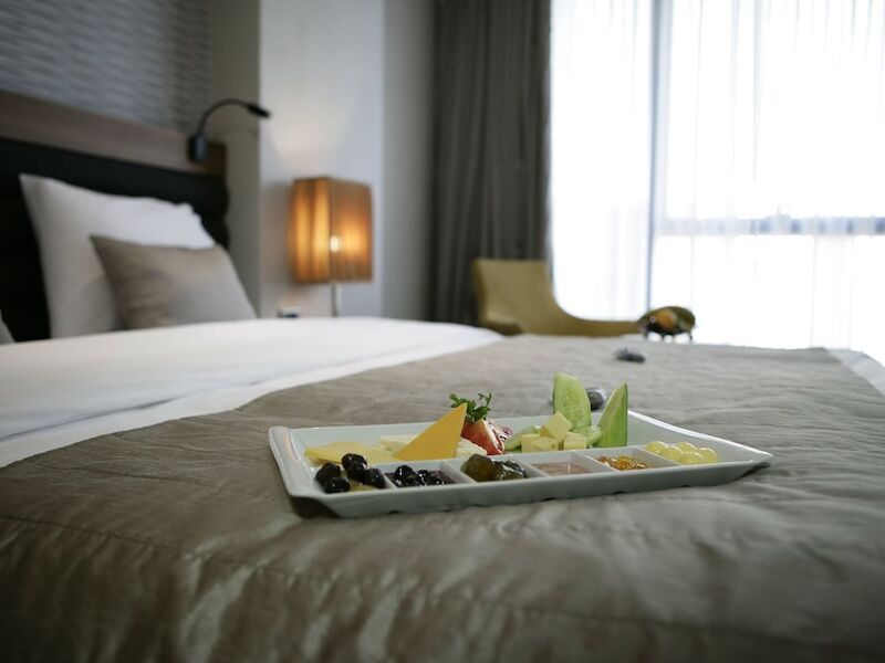 RYS Hotel & Restaurant