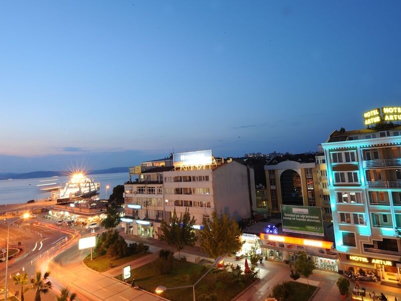 Artur Hotel